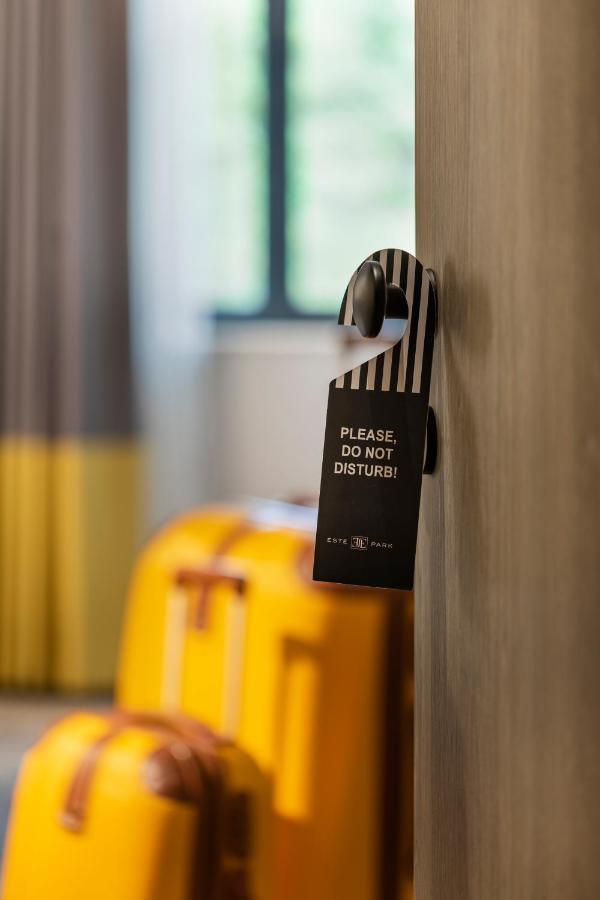 מלון -- Park -- Part Of Urban Chic Luxury Design - Parking & Compliments - Next To Shopping & Dining Mall 4*