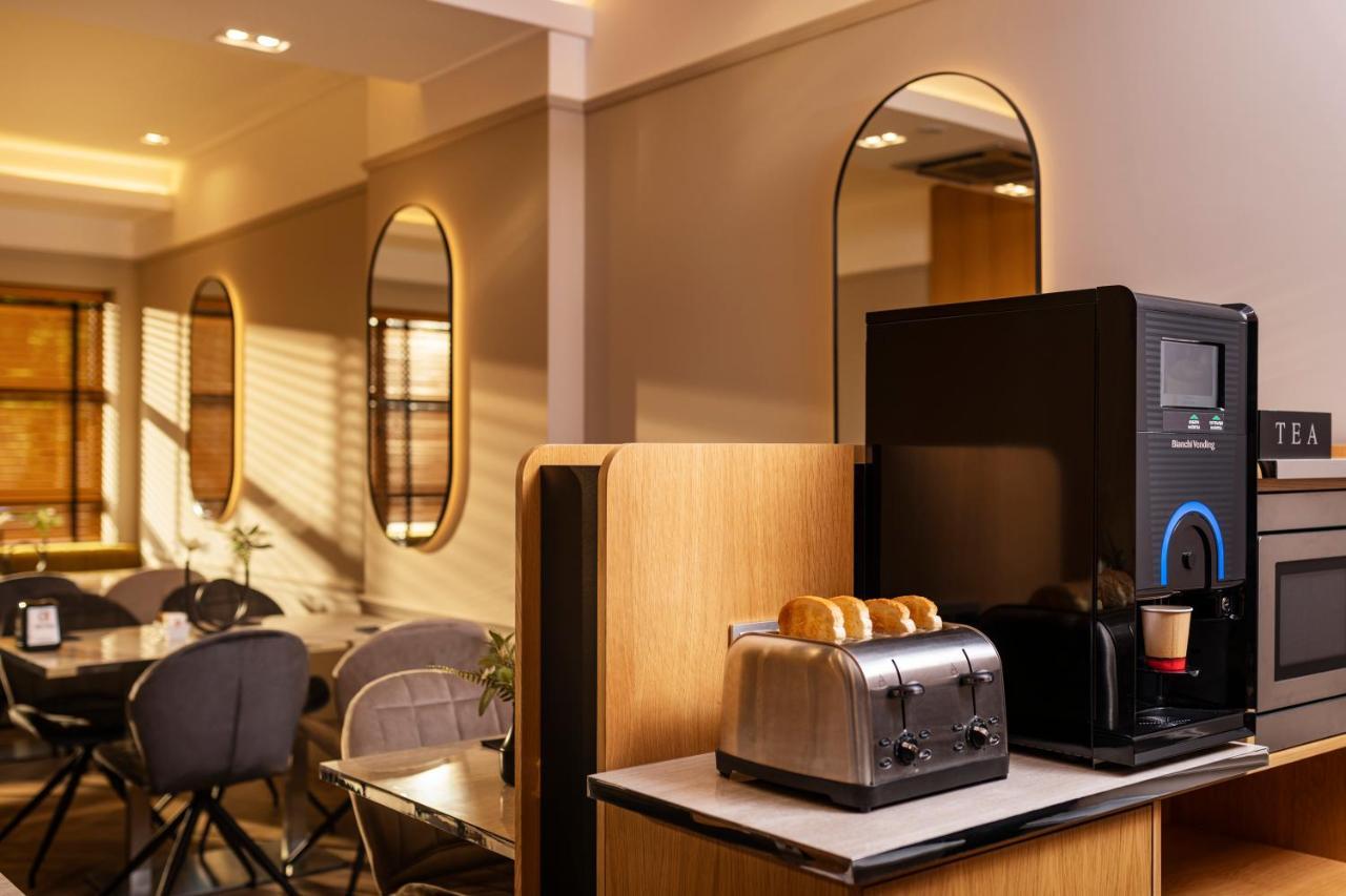 -- Park -- Part Of Urban Chic Luxury Design - Parking & Compliments - Next To Shopping & Dining Mall Хотел 4*