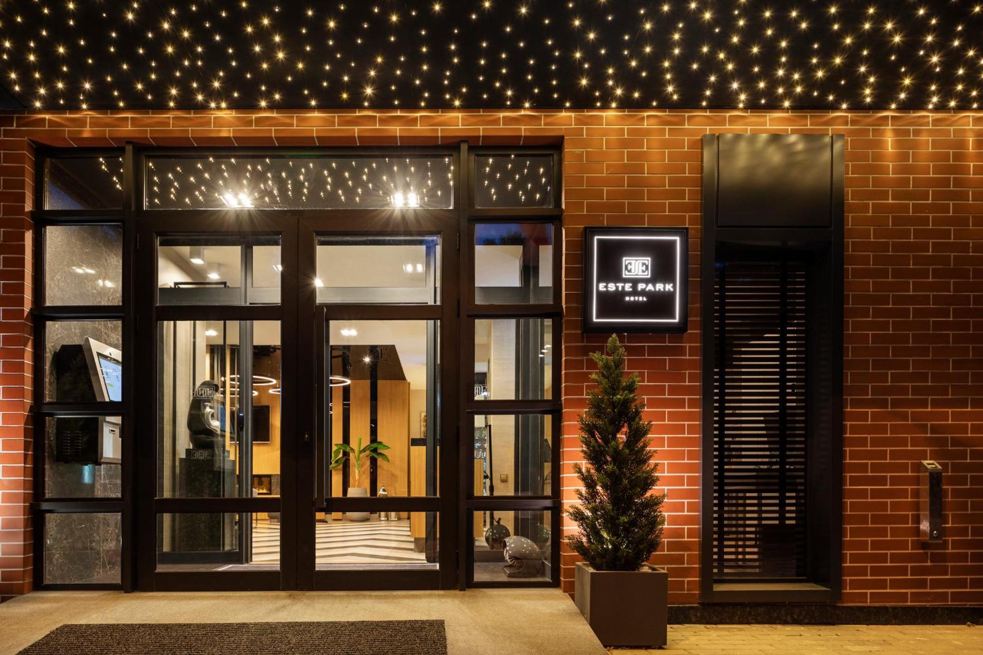 -- Park -- Part Of Urban Chic Luxury Design - Parking & Compliments - Next To Shopping & Dining Mall פלובדיב